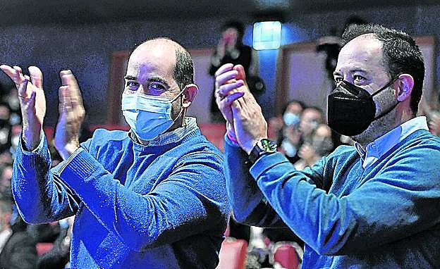 Bittor Zurragamurdi y Gonzalo Álvarez, colaboradores de Eneritz Zubizarreta #en Globe Testing, en un momento del acto.