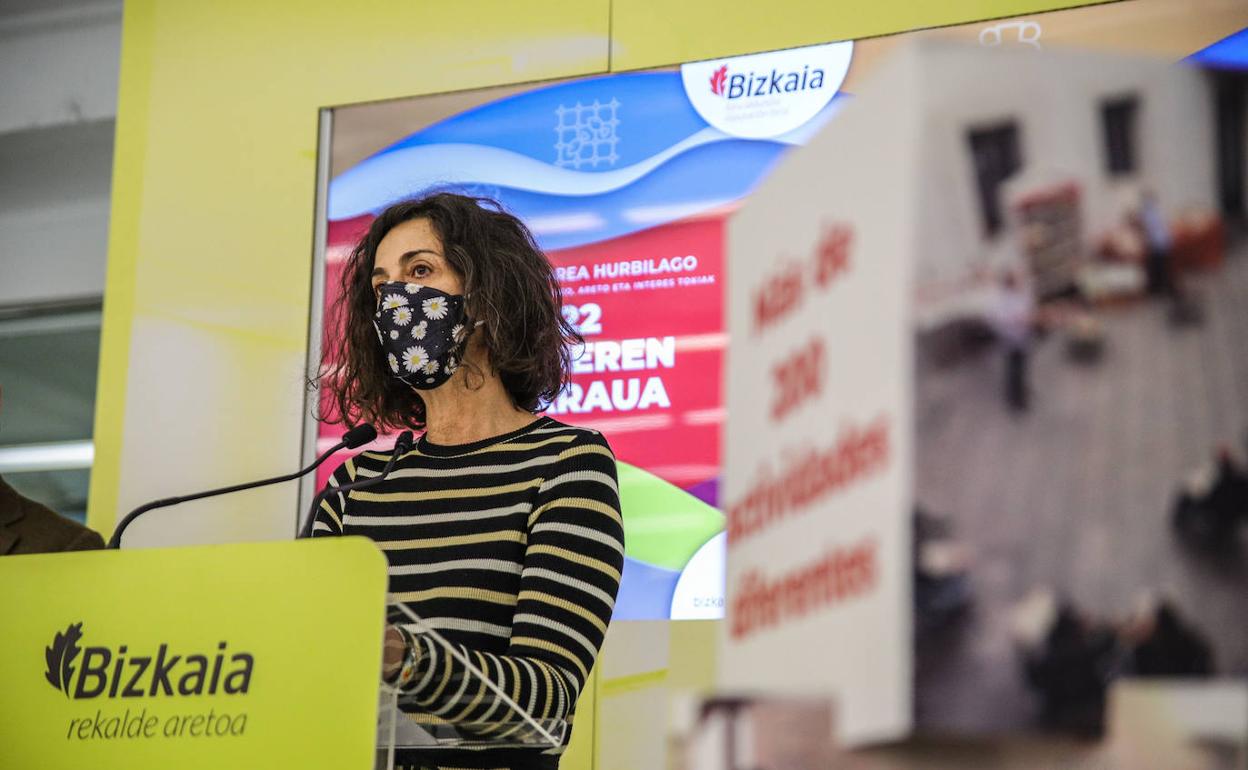 Lorea Bilbao, en la presentación de la oferta de los museos de Bizkaia. 