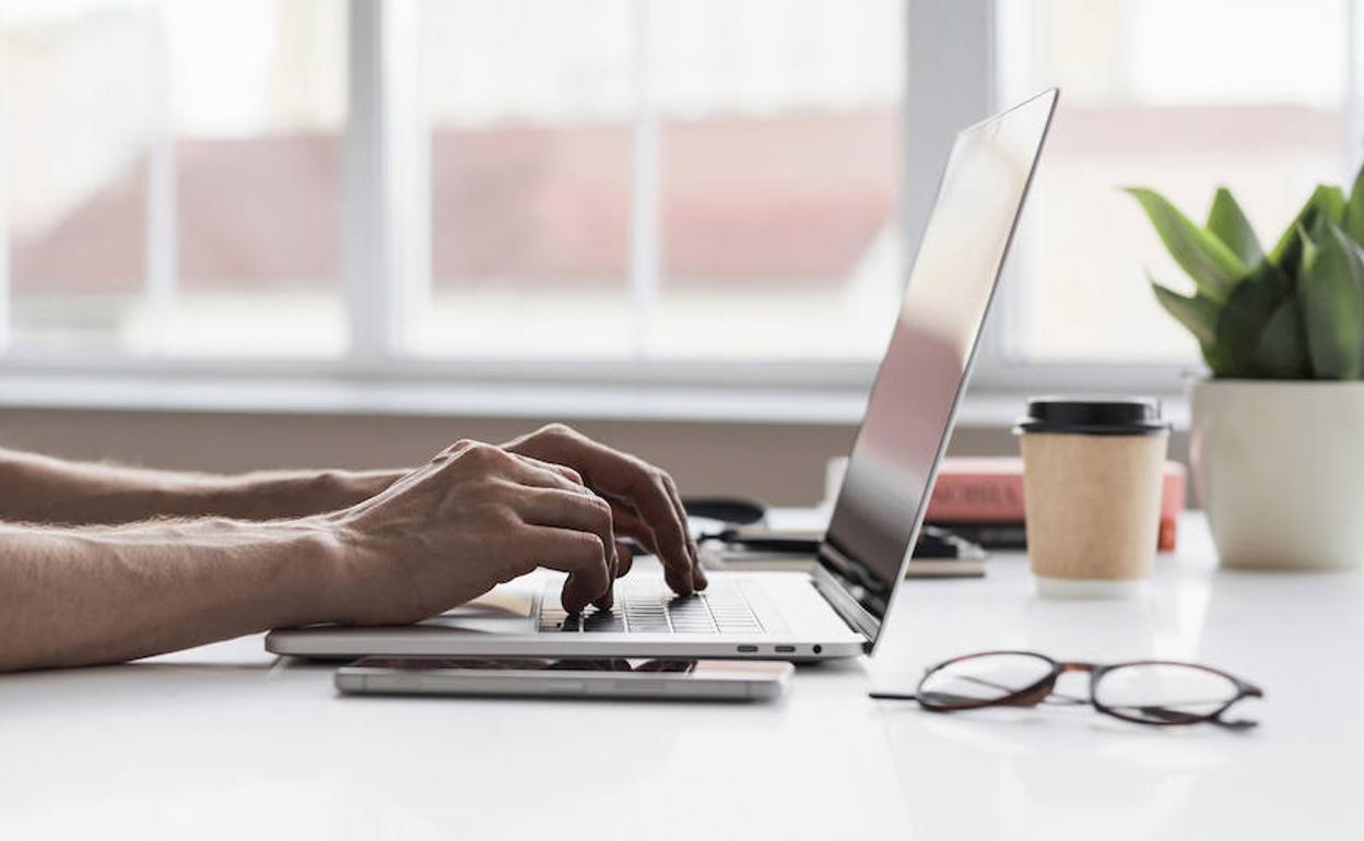 «Hay que hacer compatible el teletrabajo y el roce»