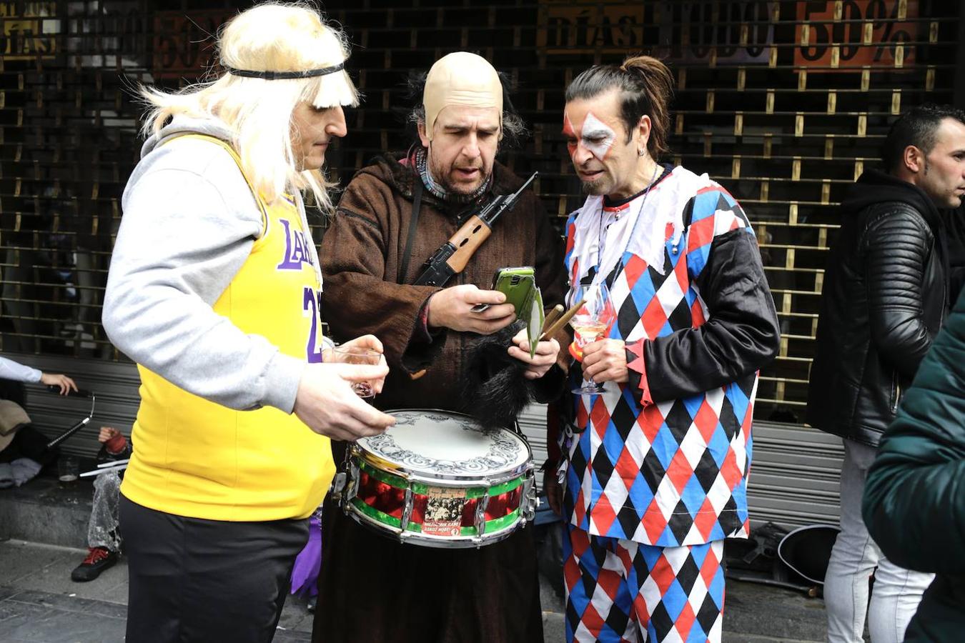 Fotos: Colorido y mucho baile en el Carnaval de Santutxu