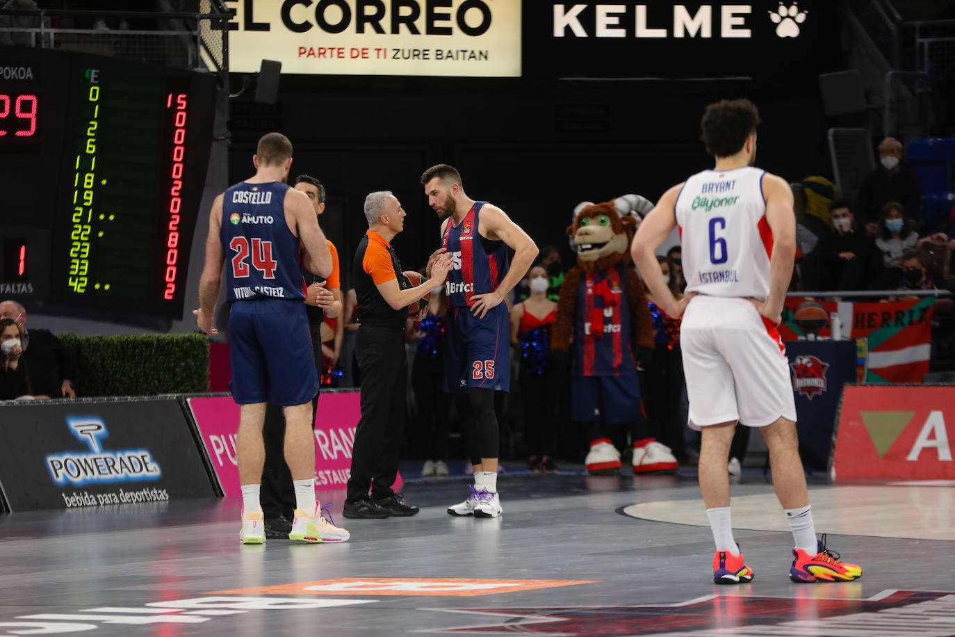 Fotos: Las mejores imágenes del Baskonia - Efes