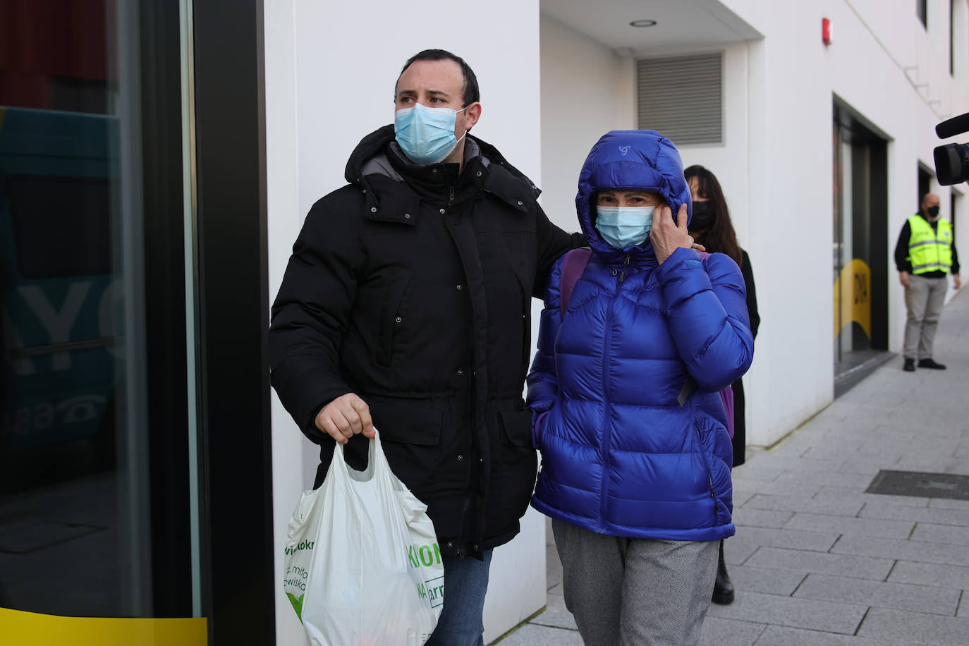 Fotos: Varias familias de ucranianos llegaron ayer a Bilbao