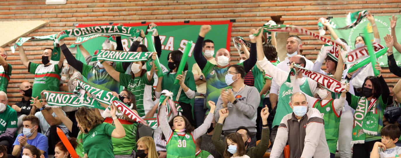 Fotos: El Zornotza se lleva su primera Copa Leb Plata