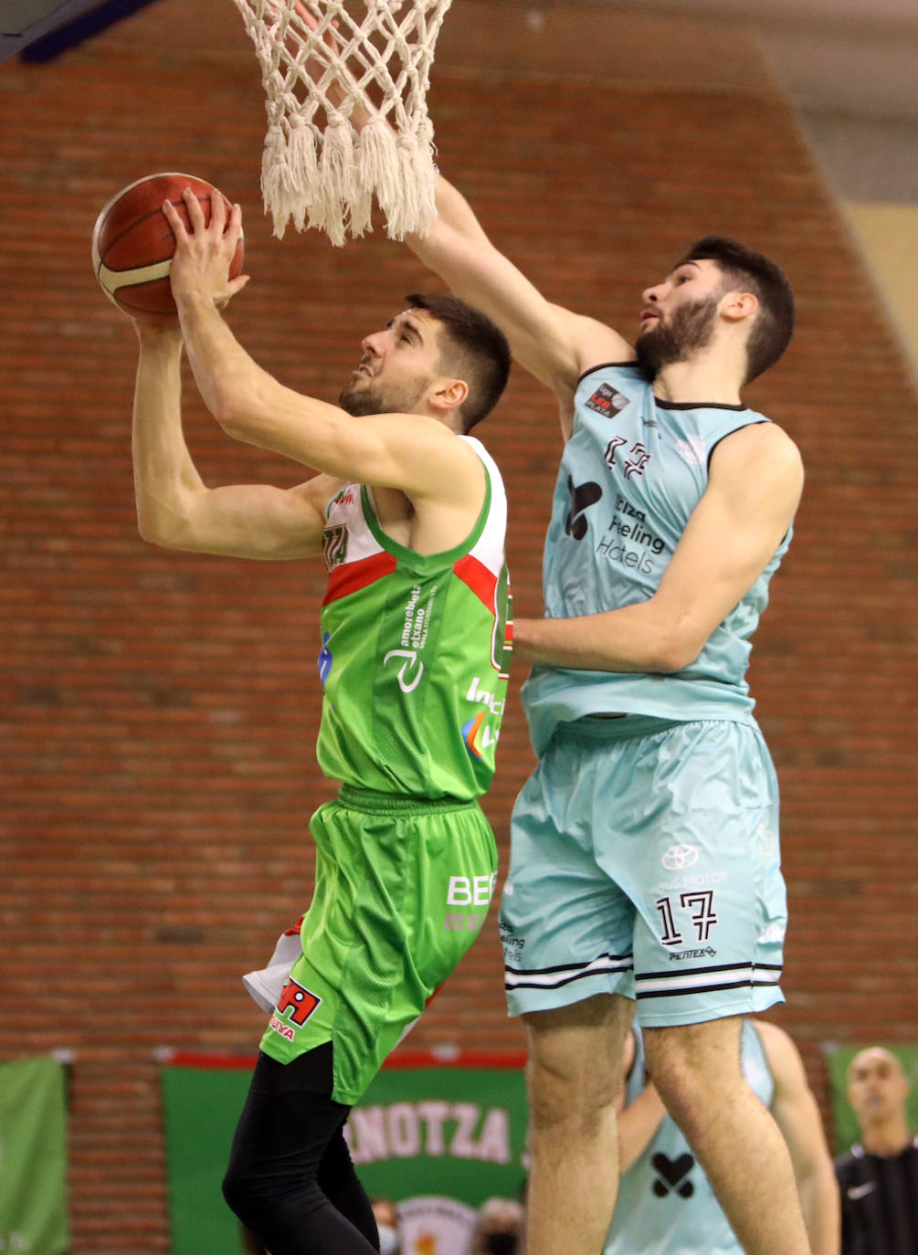 Fotos: El Zornotza se lleva su primera Copa Leb Plata