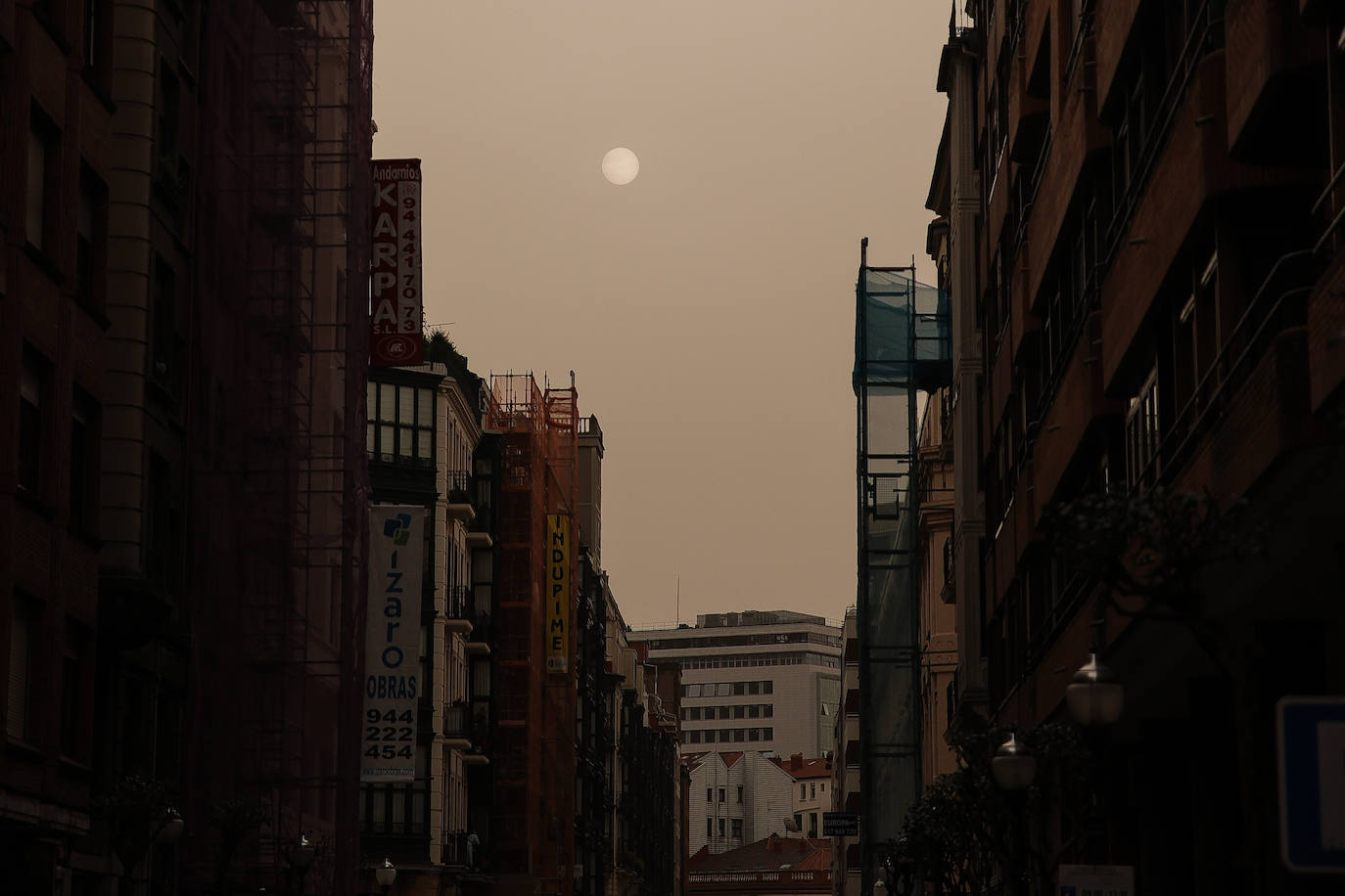 Fotos: La calima procedente del Sáhara cubre el cielo de Euskadi