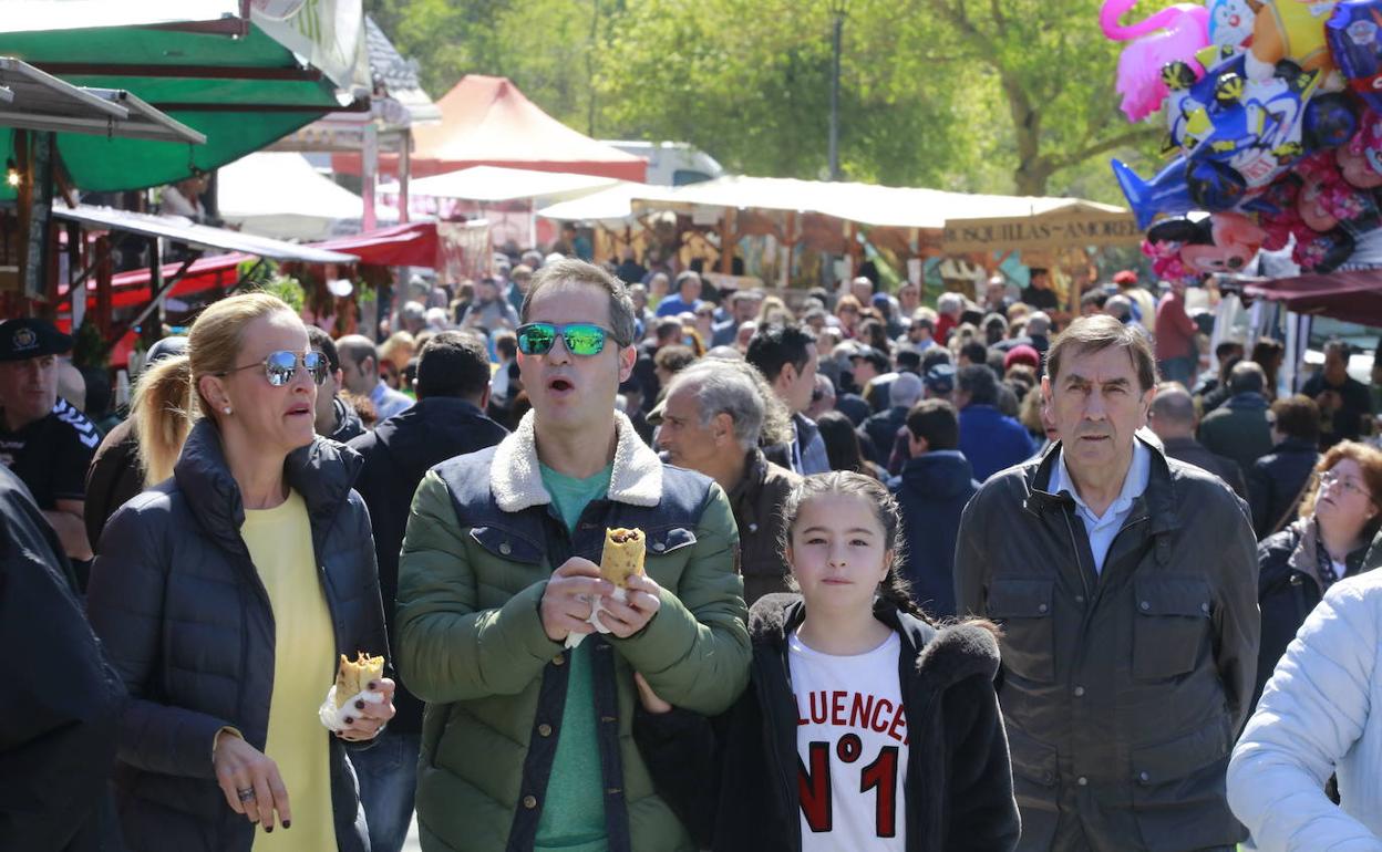 San Prudencio recupera la romería a las campas de Armentia y la feria tras 2 años