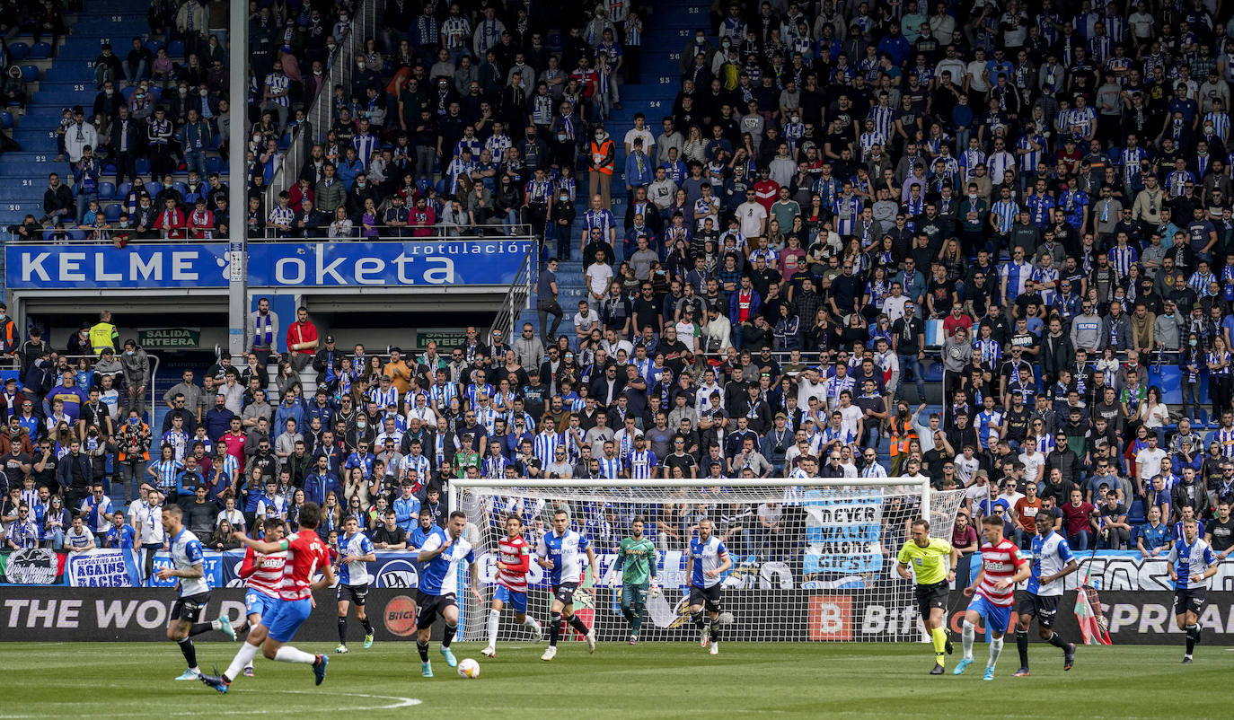 Imagen. Ambientazo en Mendizorroza para la 'final' contra el Granada