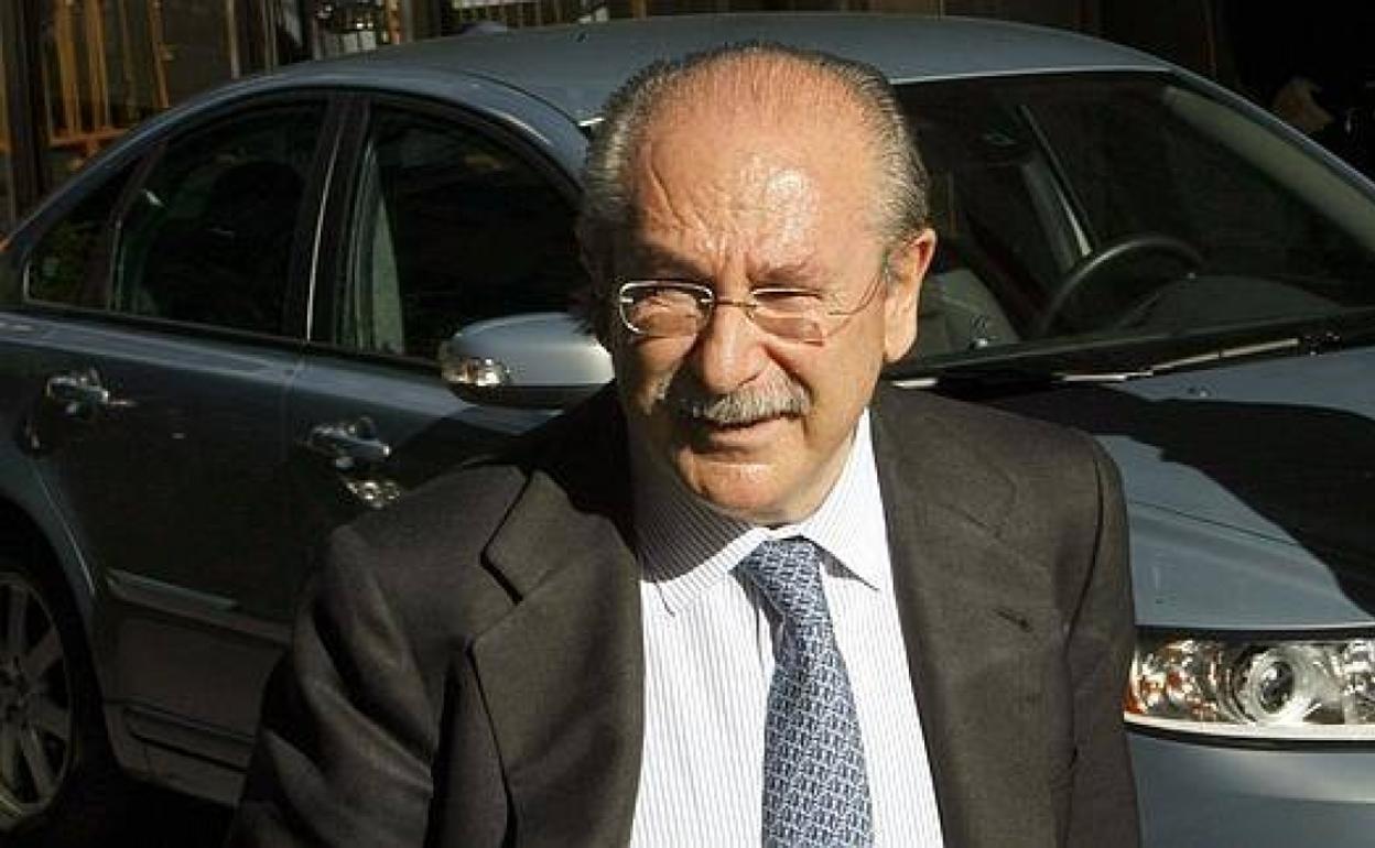 Del Rivero pide la dimisión del presidente y del consejo del BBVA