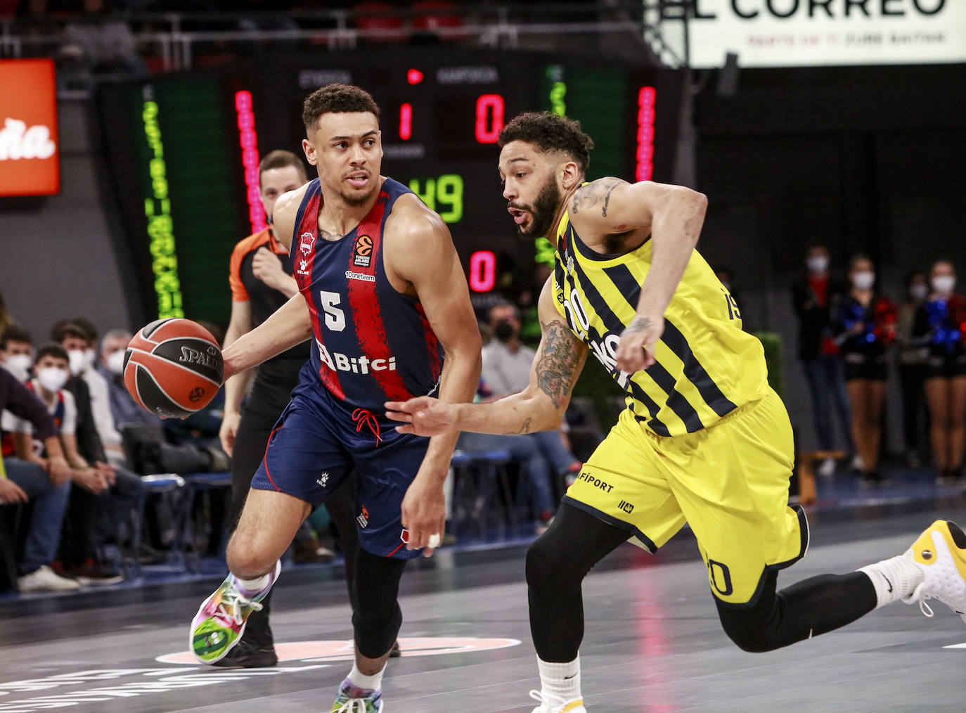 Fotos: Las mejores imágenes del Baskonia - Fenerbahce