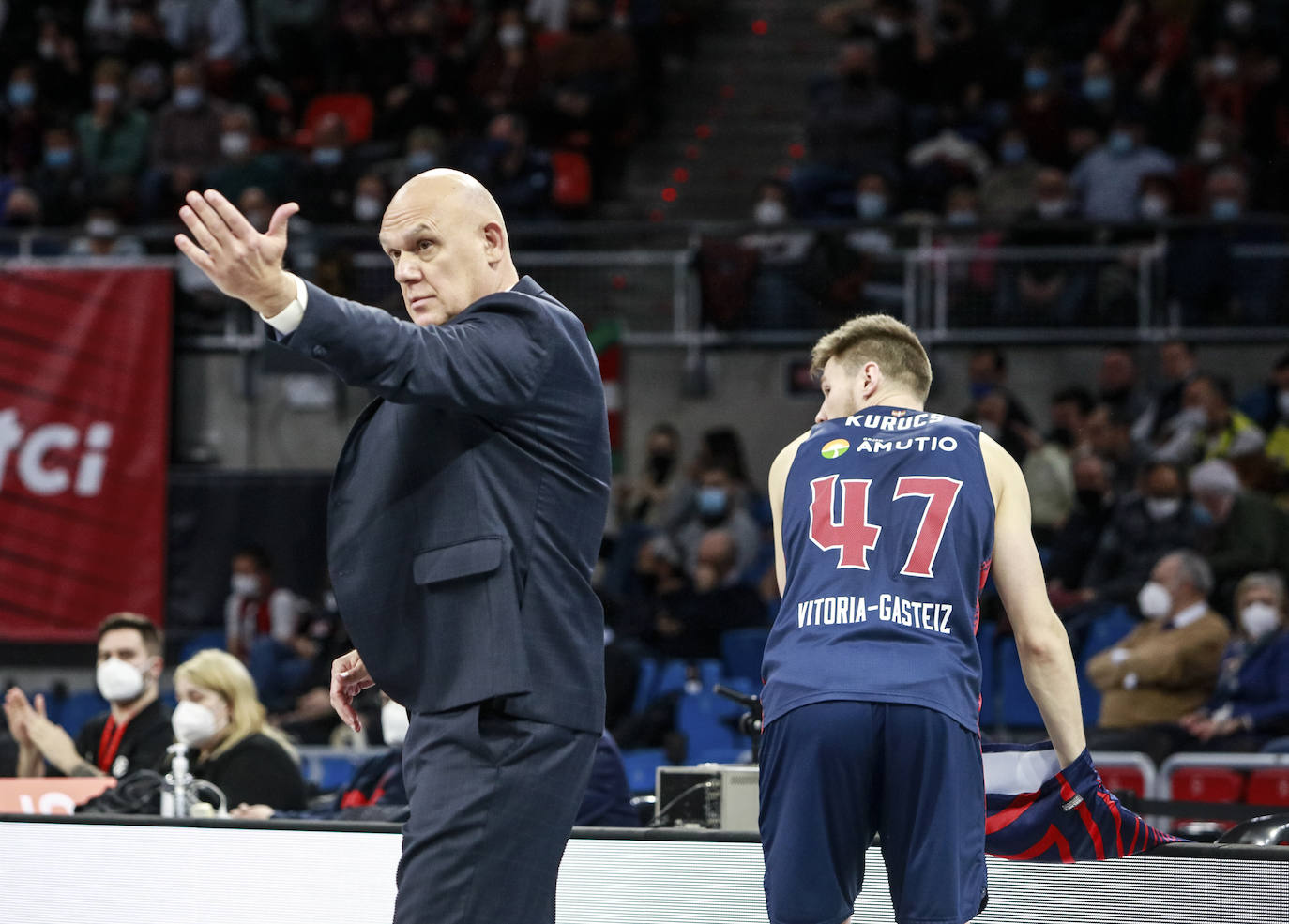 Fotos: Las mejores imágenes del Baskonia - Fenerbahce