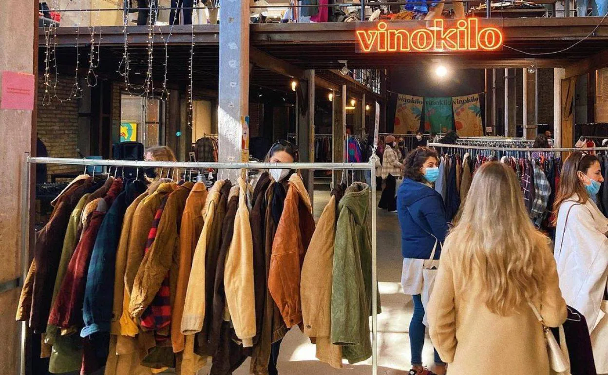 Giotto Dibondon Aspirar ignorancia El mayor 'market' de ropa 'vintage' por kilo de Europa llega a Vitoria por  primera vez | El Correo