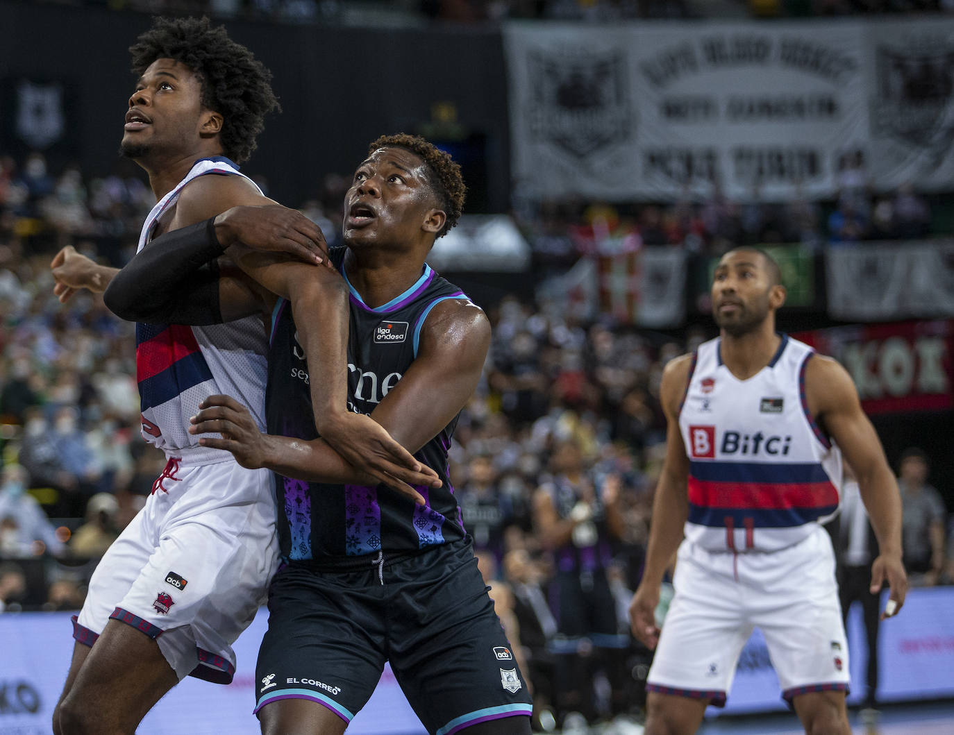 Fotos: Derbi entre el Bilbao Basket y Baskonia, en imágenes