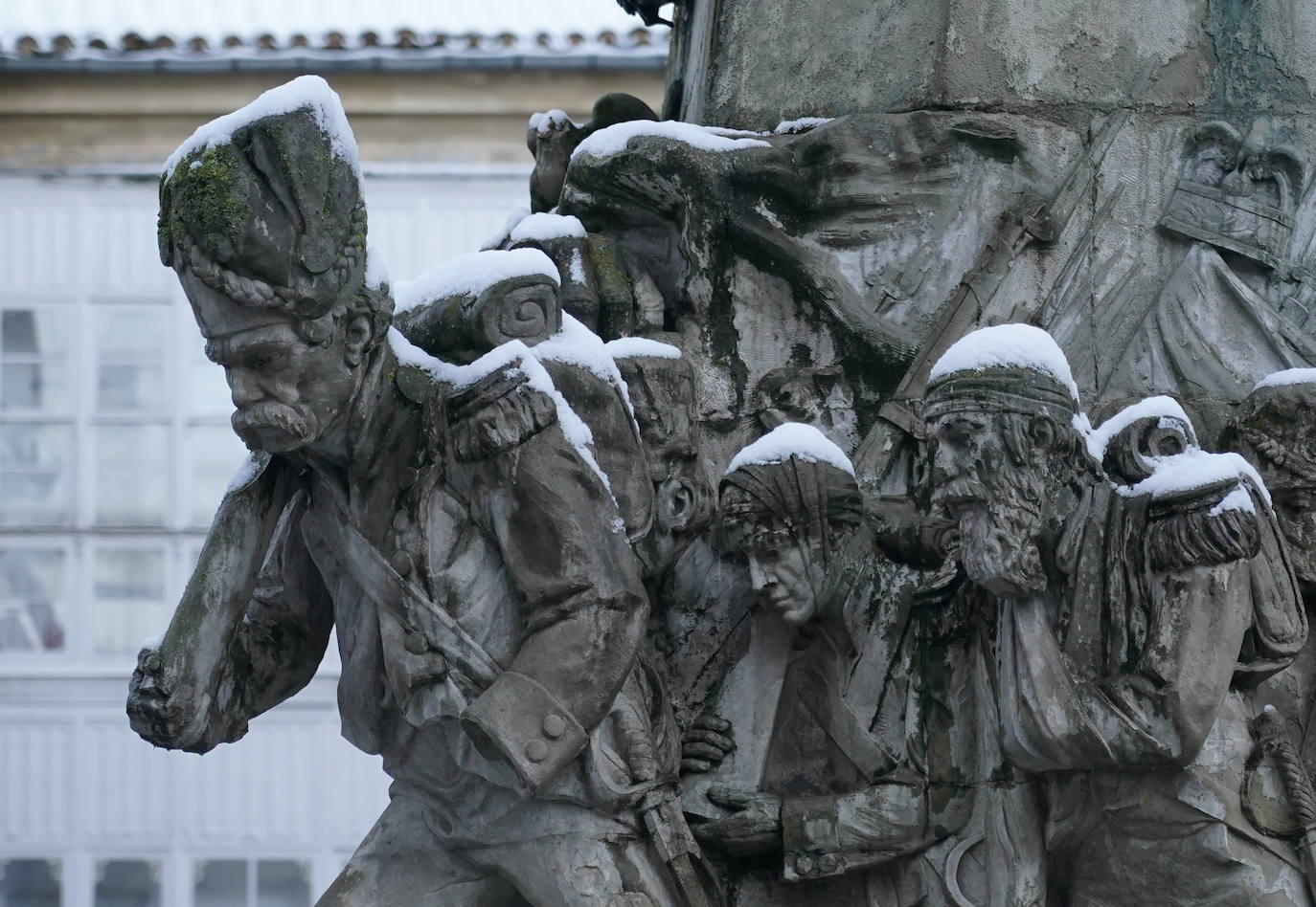 Fotos: El temporal de nieve sorprende a Vitoria y Álava en primavera