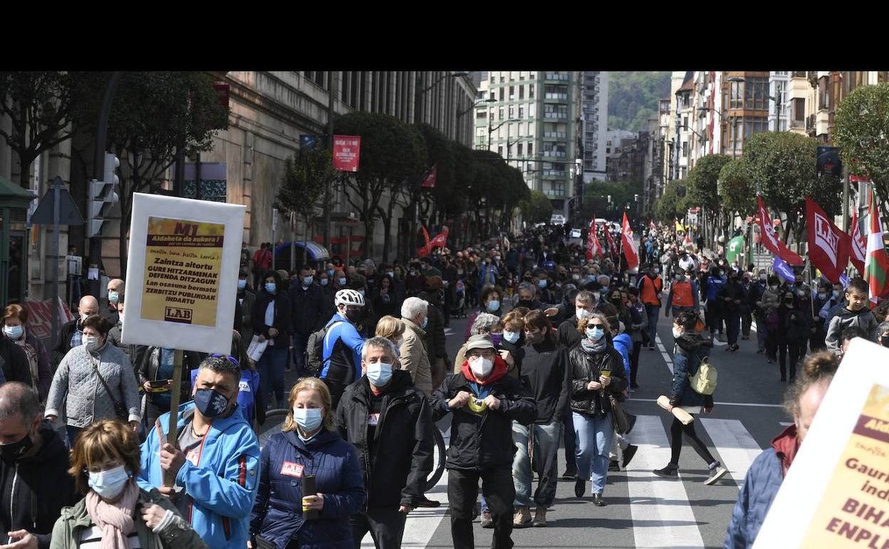 LAB ha preparado manifestaciones en las tres capitales vascas para el 1 de mayo.