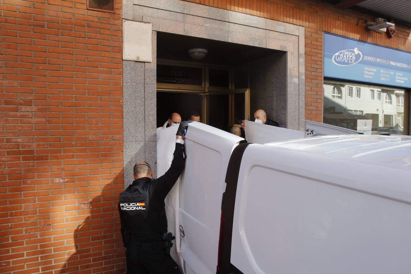Fotos: Conmoción por el asesinato de una menor de 14 años en Oviedo
