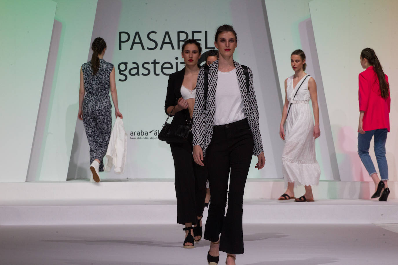 Blanco y negro, una combinación que nunca falla