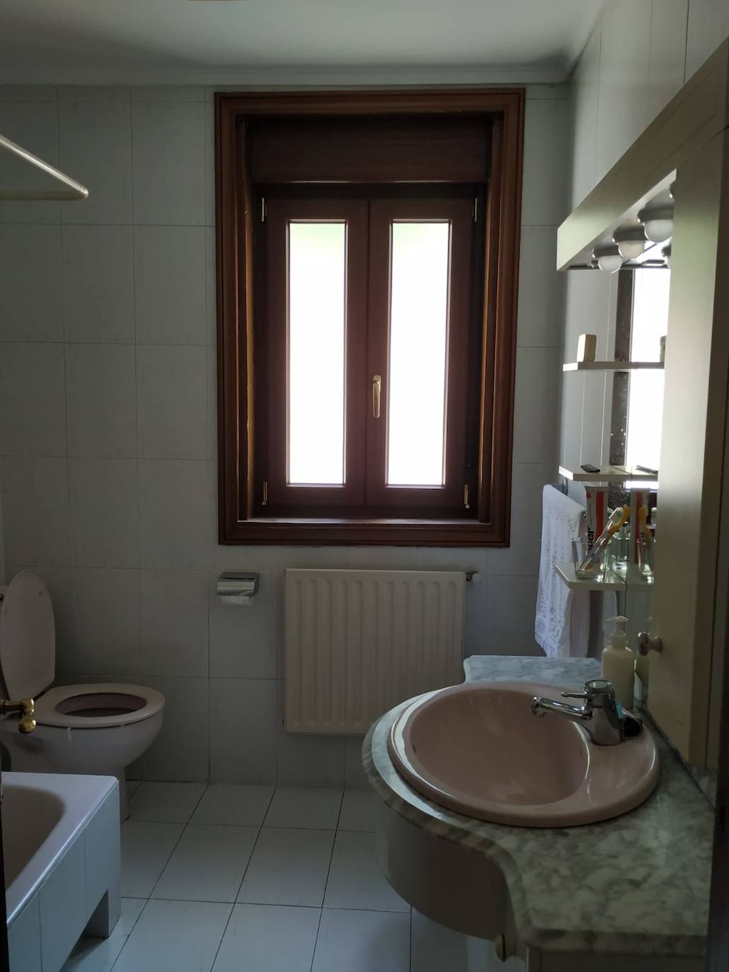 Fotos: Este piso antiguo de Bilbao se ha convertido en un impresionante dúplex minimalista