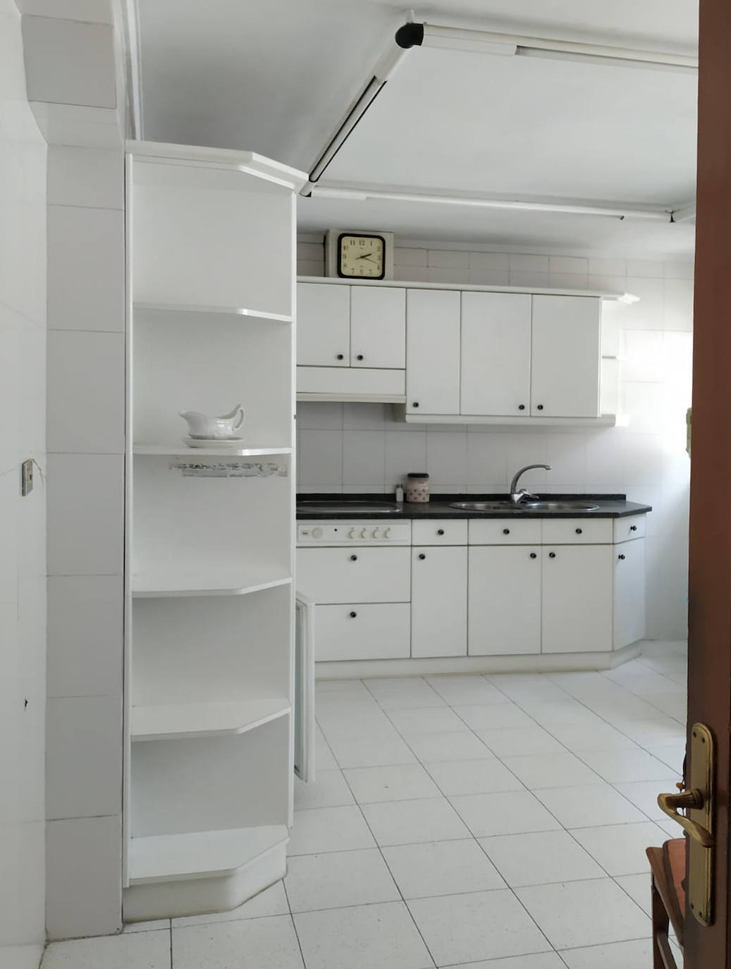 Fotos: Este piso antiguo de Bilbao se ha convertido en un impresionante dúplex minimalista