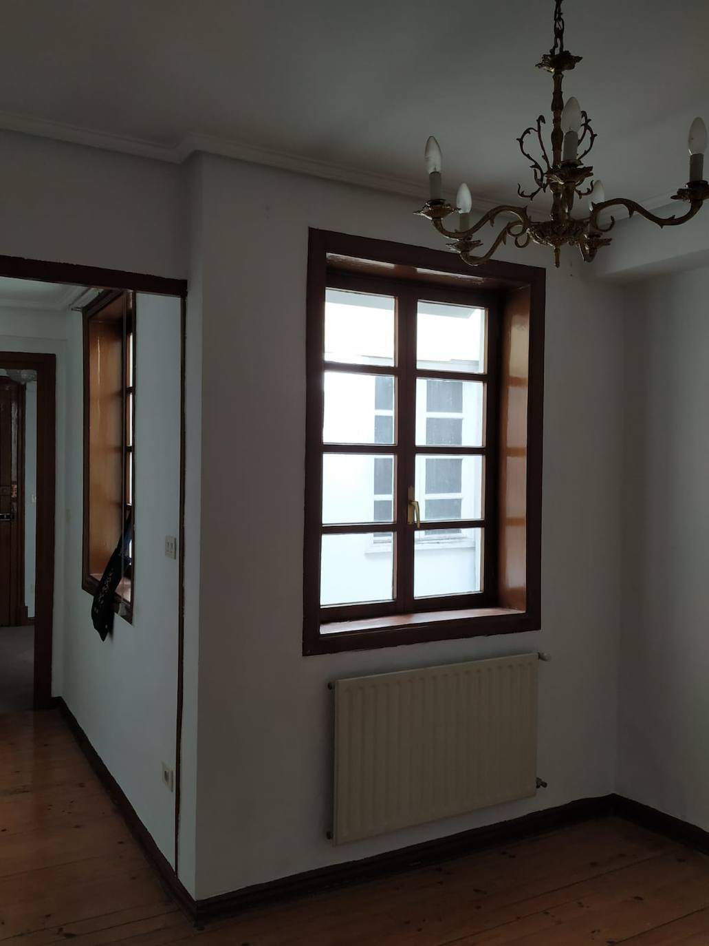 Fotos: Este piso antiguo de Bilbao se ha convertido en un impresionante dúplex minimalista