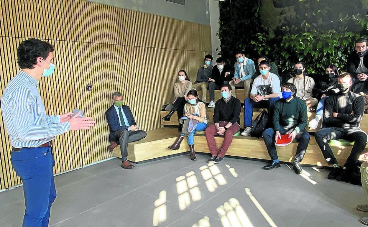 Asistentes a la sesión de trabajo de BBK Kuna, celebrada ayer en Bilbao. 