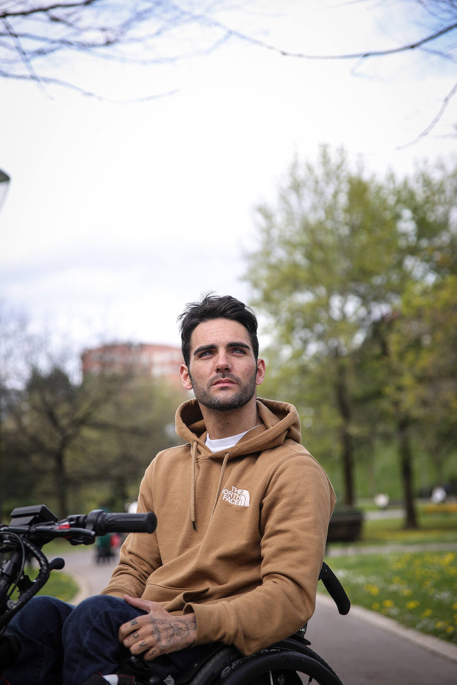 Fotos: La vida en silla de ruedas de Ander Arteagabeitia: su amor, sus aficiones, sus ilusiones...