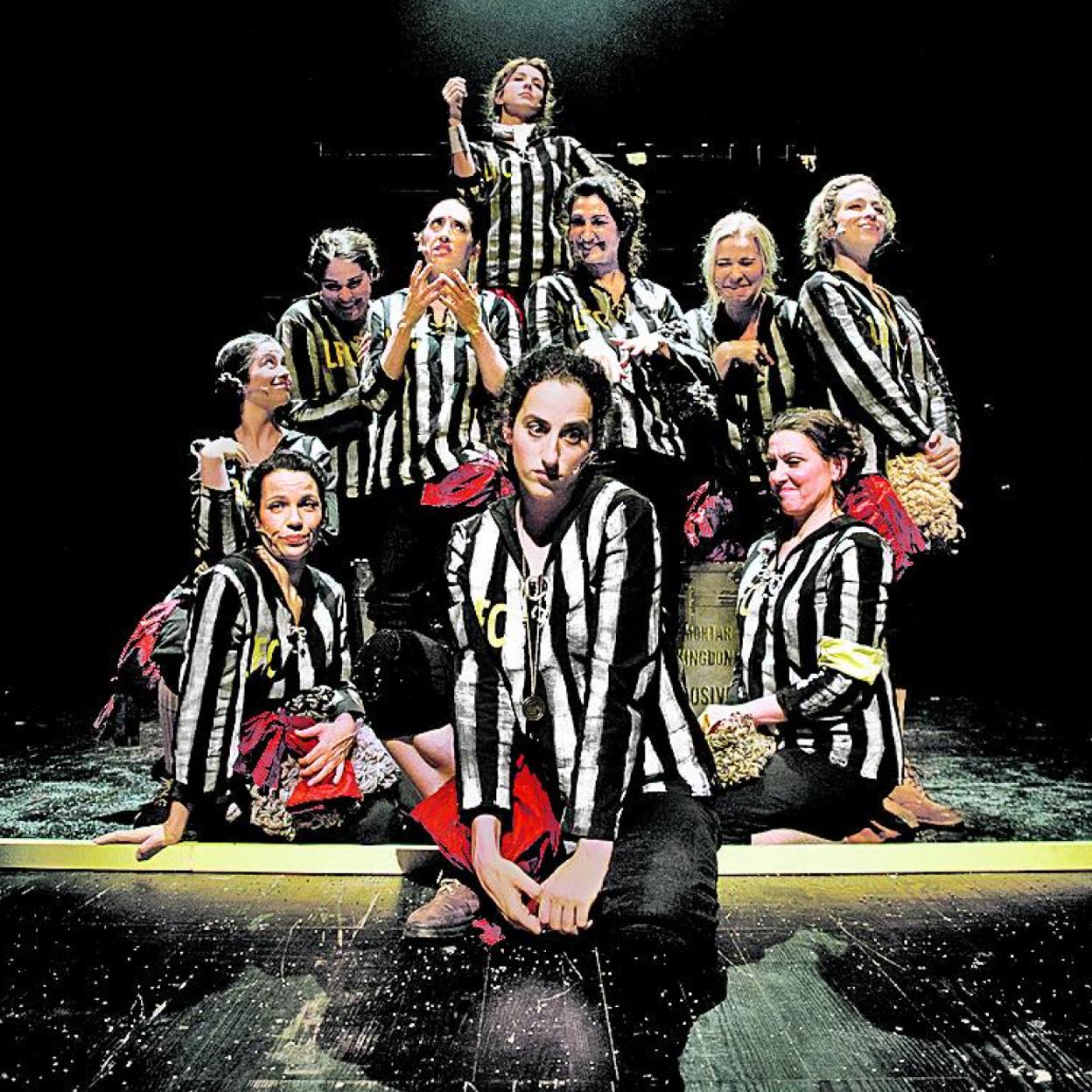 Coreografía y música ayudan a contar la historia. 