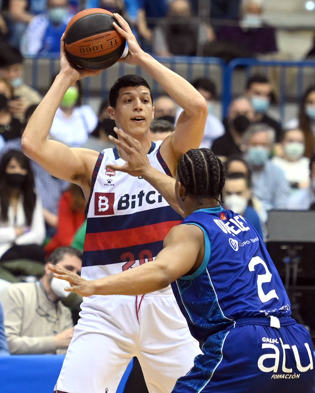 Fotos: Las mejores imágenes del Burgos - Baskonia