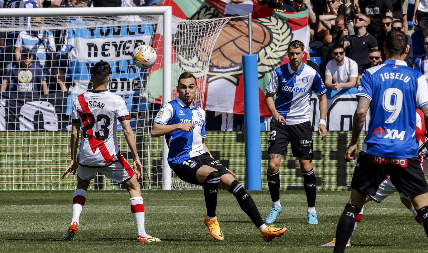 Fotos: Las mejores imágenes del Alavés-Rayo Vallecano