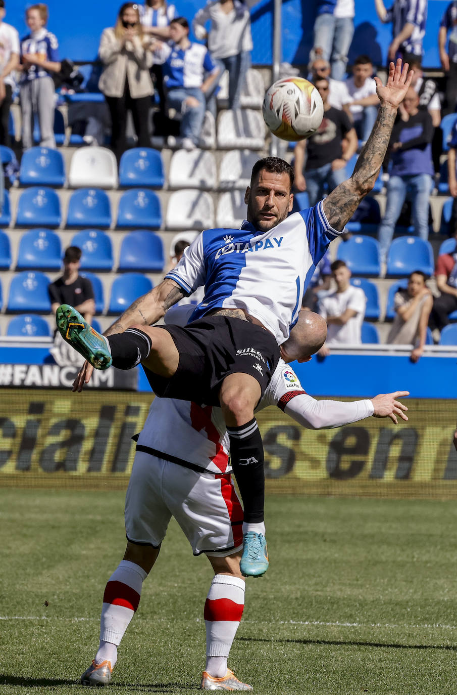 Fotos: Las mejores imágenes del Alavés-Rayo Vallecano