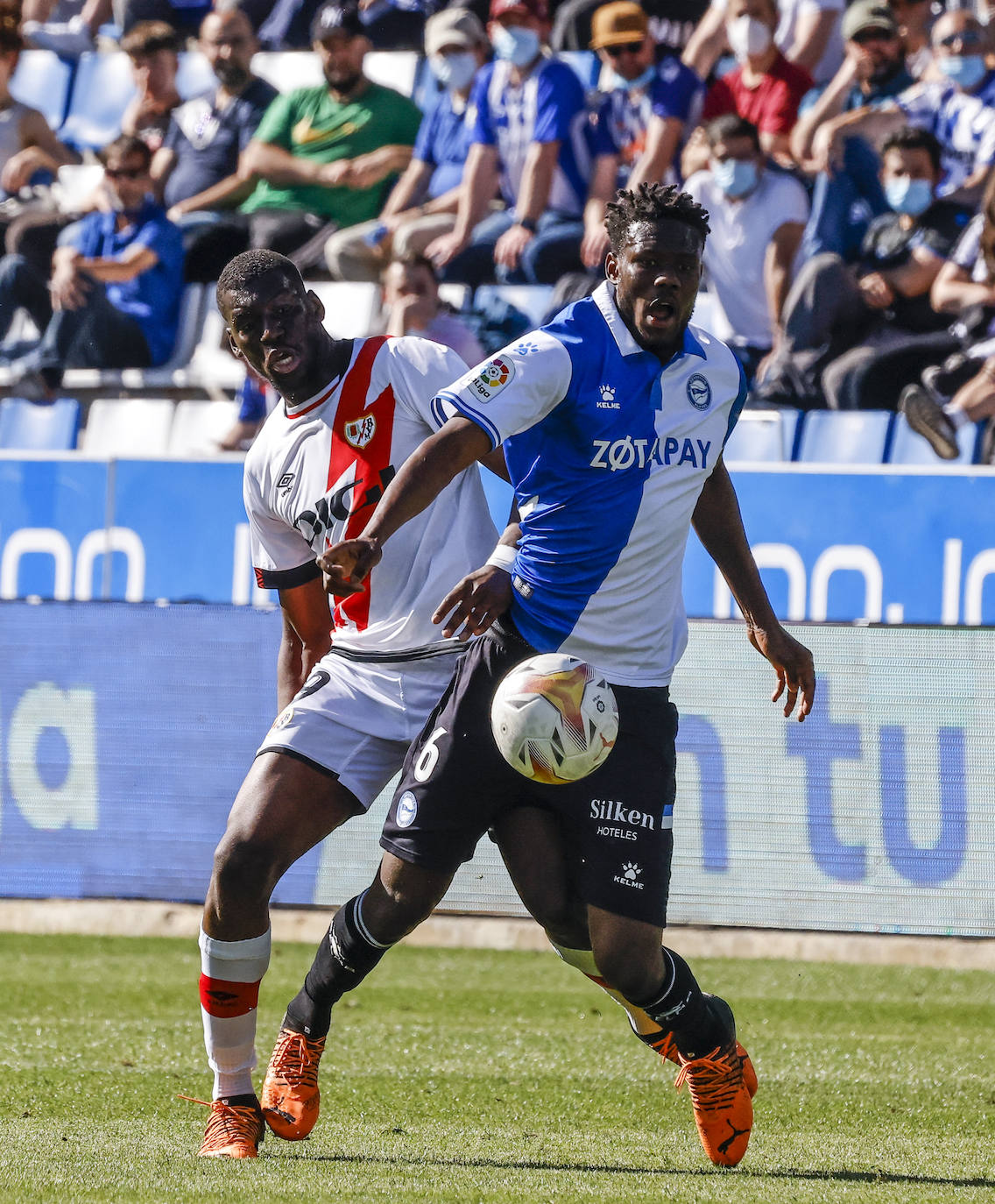 Fotos: Las mejores imágenes del Alavés-Rayo Vallecano