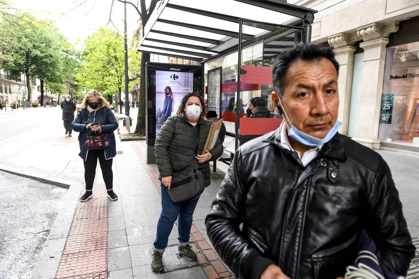 Fotos: Primer día sin mascarillas en interiores en Bizkaia