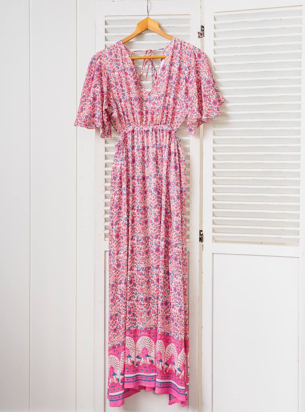 Si tu madre se rinde al estilo 'boho' cuando empieza el buen tiempo, agasajarle con un vestido largo de la firma 'Mer', fundada por la getxotarra Mercedes Eizaga, es la mejor opción. Con este diseño floral en el armario, la forma de vestir de tu amautxu y la de Sara Carbonero tendrán muchos puntos en común. Lo puedes comprar en la web de la marca (www.mercollection.com) por 80 euros.