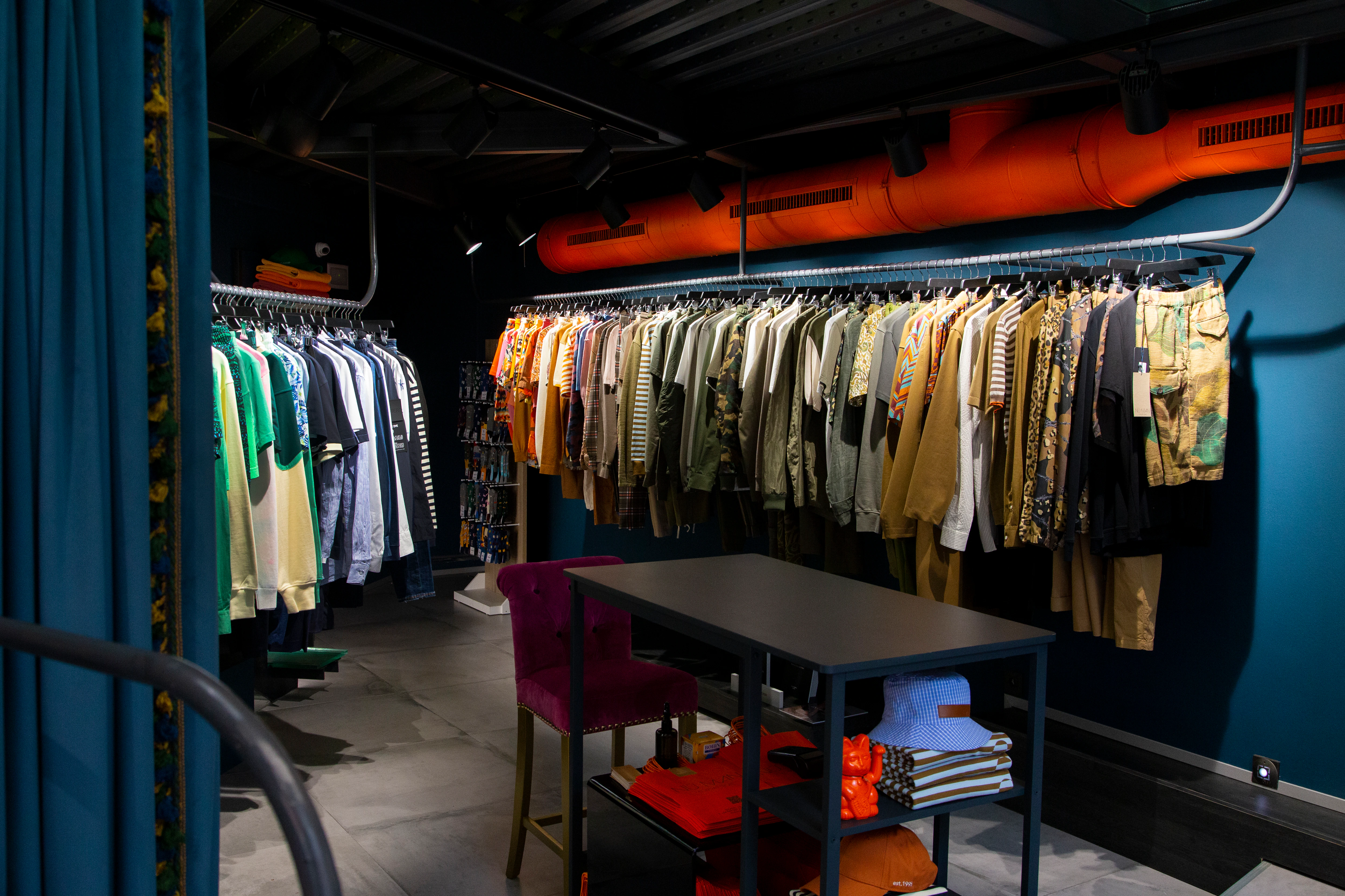 Fotos: Abre una tienda ropa para hombre en el centro de Bilbao El Correo