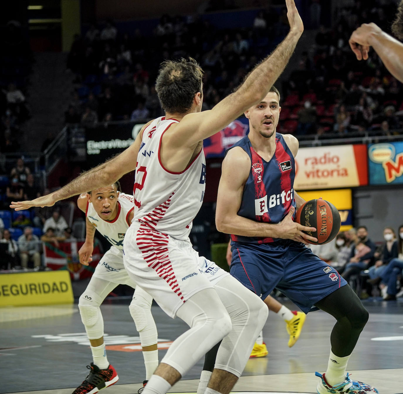 Fotos: Las mejores imágenes del Baskonia-Manresa