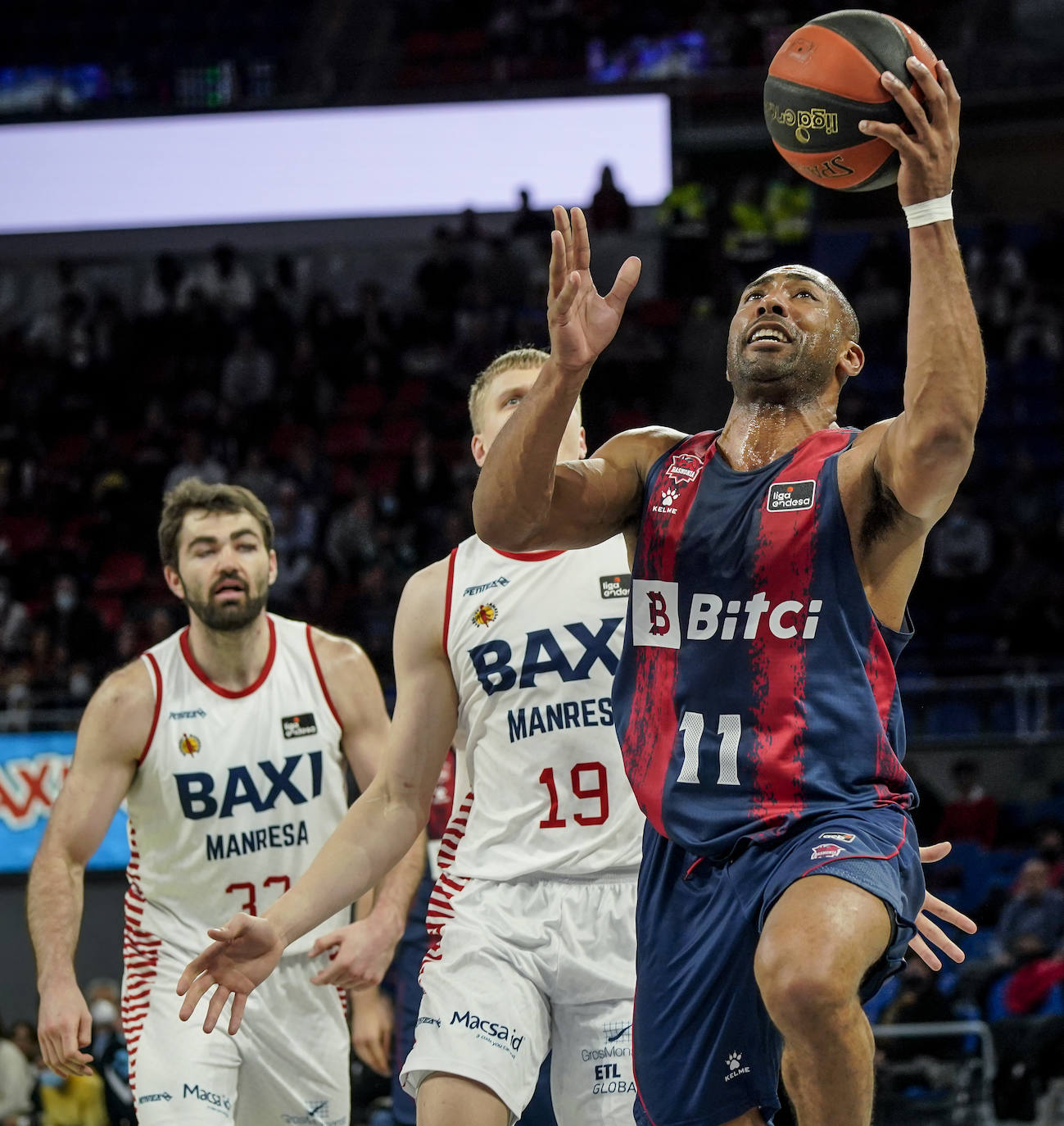 Fotos: Las mejores imágenes del Baskonia-Manresa
