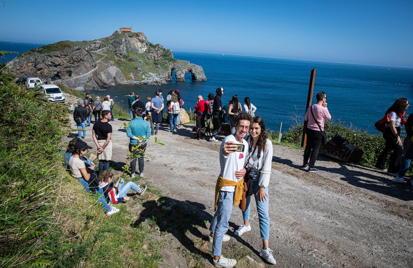 Fotos: Reabre la ermira de San Juan de Gaztelugatxe