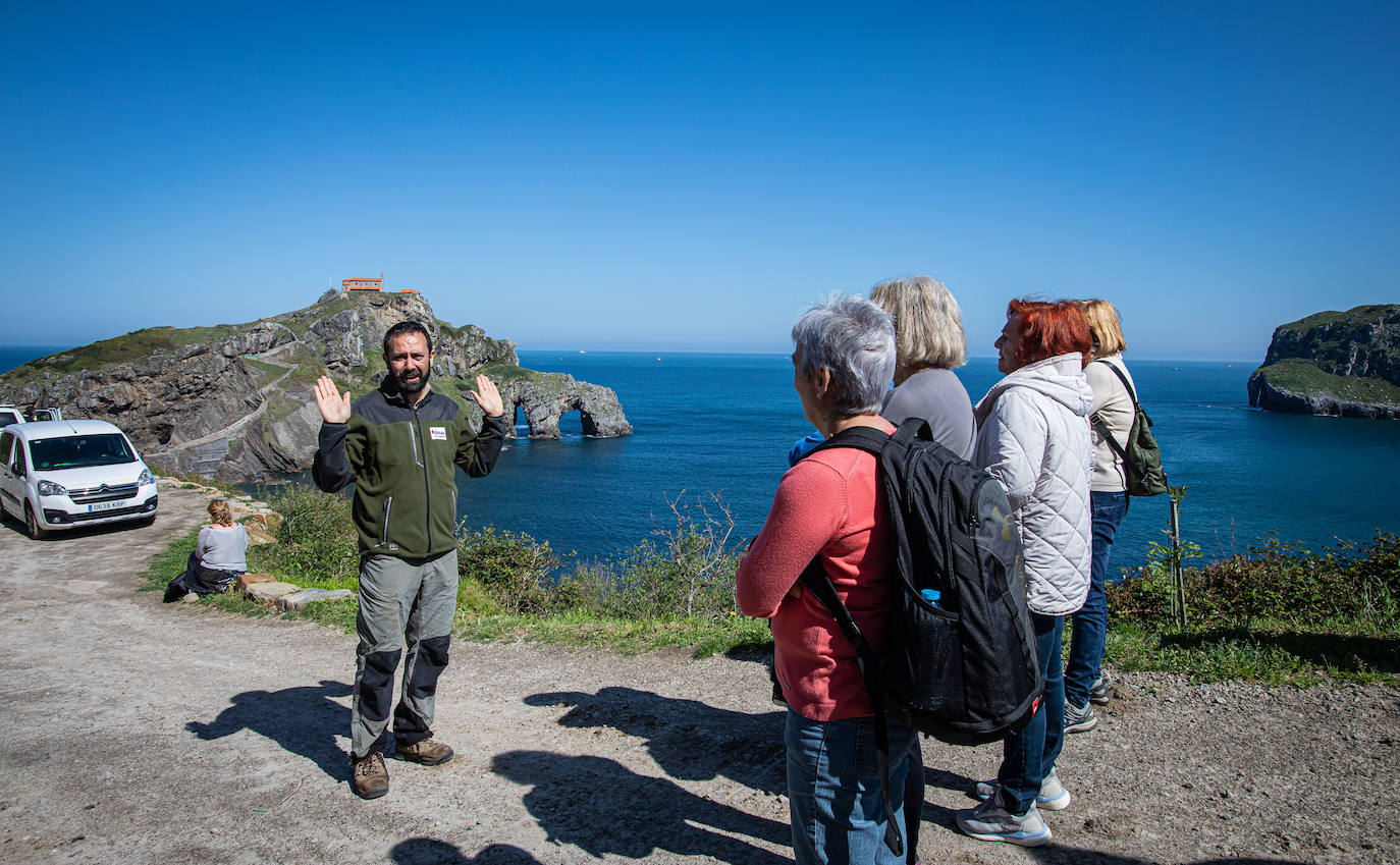 Fotos: Reabre la ermira de San Juan de Gaztelugatxe