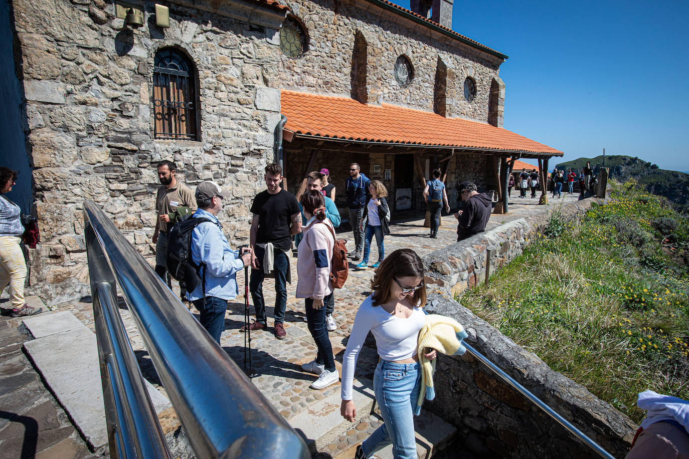 Fotos: Reabre la ermira de San Juan de Gaztelugatxe