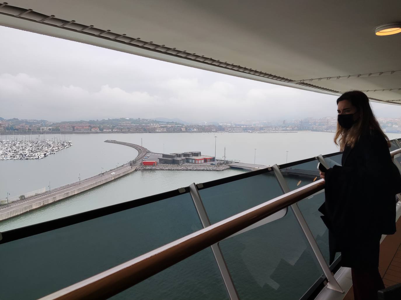 Fotos: Piscina olímpica, escaleras de Swarovski... un crucero a todo lujo en Getxo