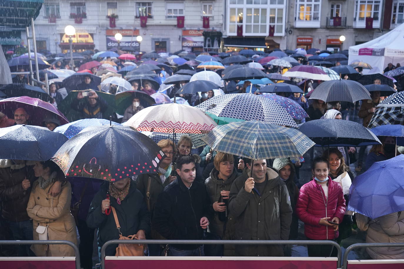 Fotos: La retreta en el Ayuntamiento y la Diputación