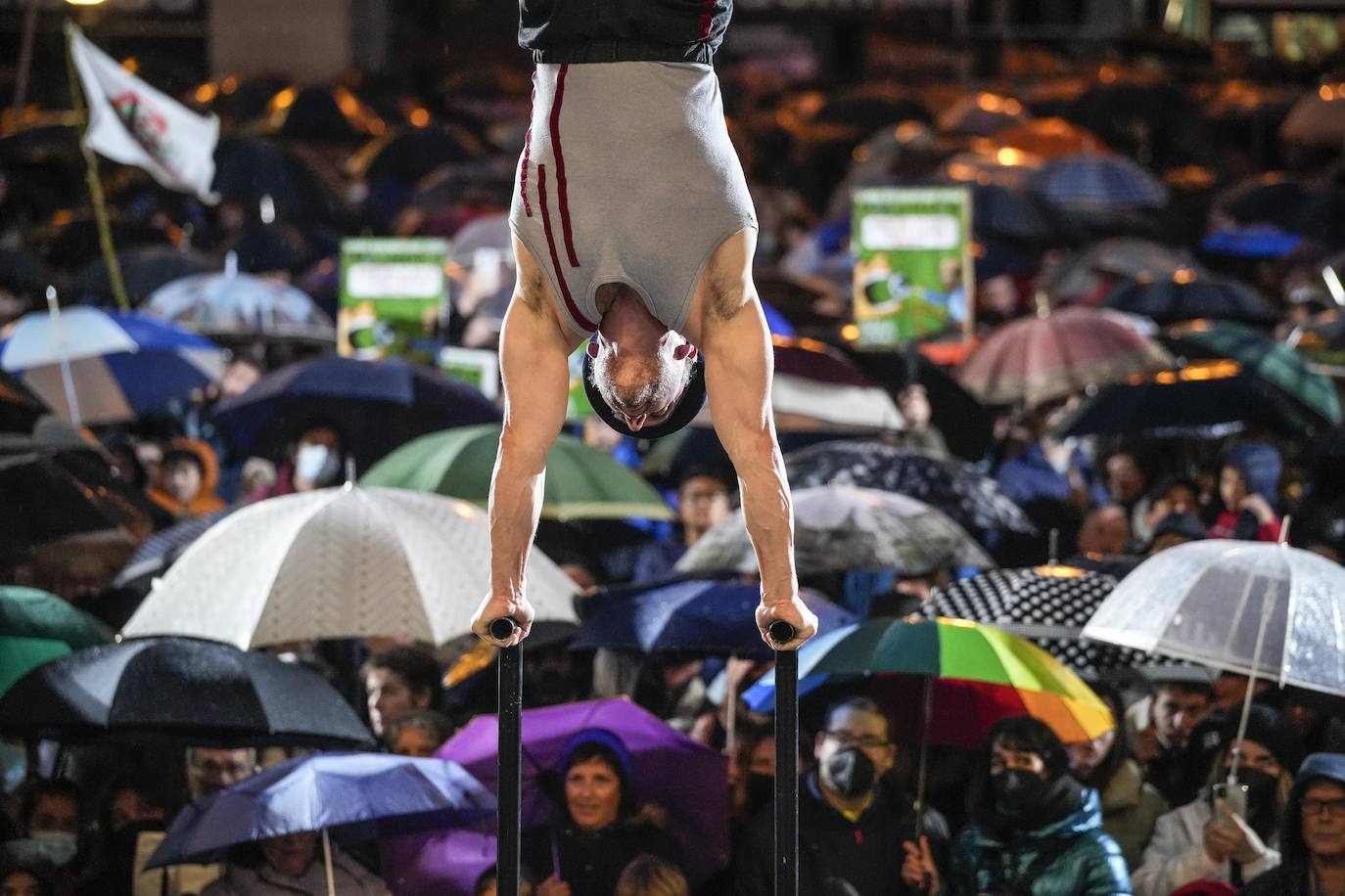 Fotos: La retreta en el Ayuntamiento y la Diputación