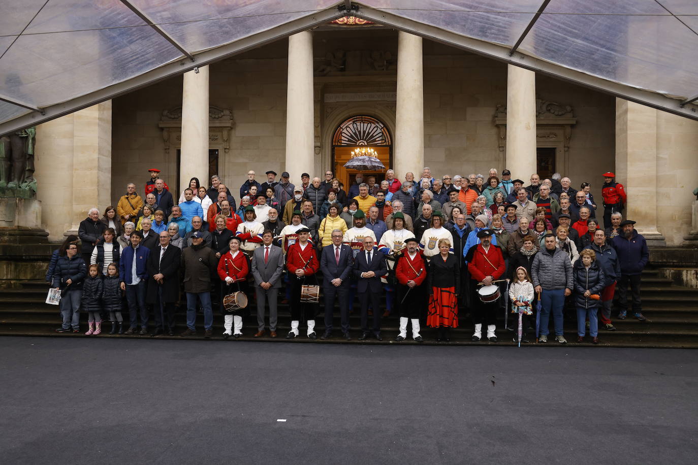 Fotos: Álava se despierta al ritmo del zortziko
