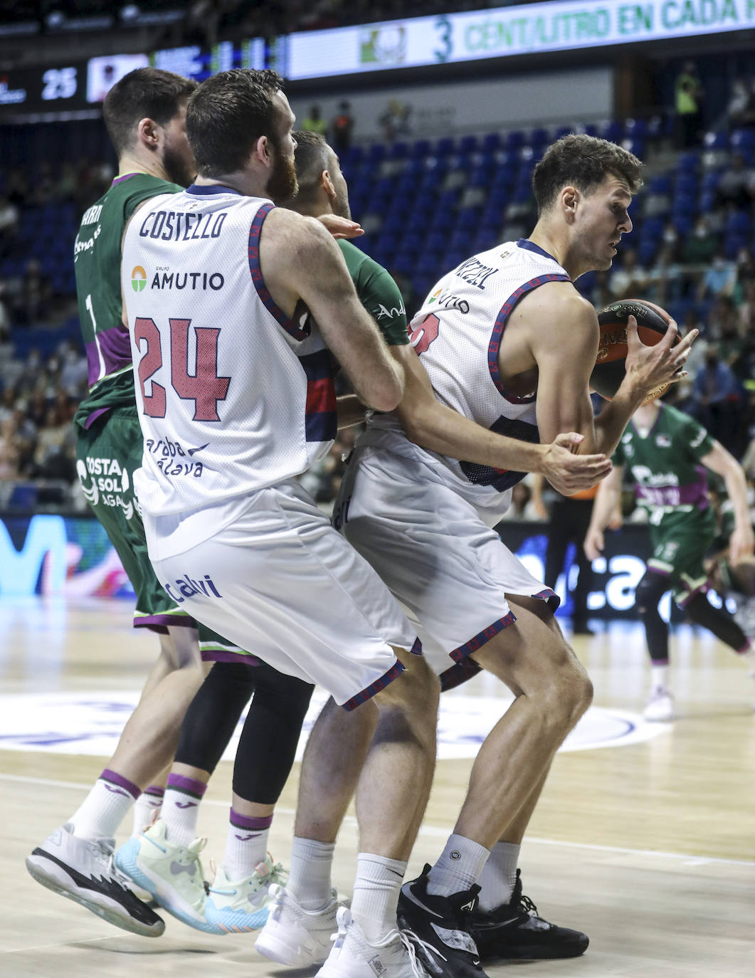 Fotos: Las mejores imágenes del Unicaja-Baskonia