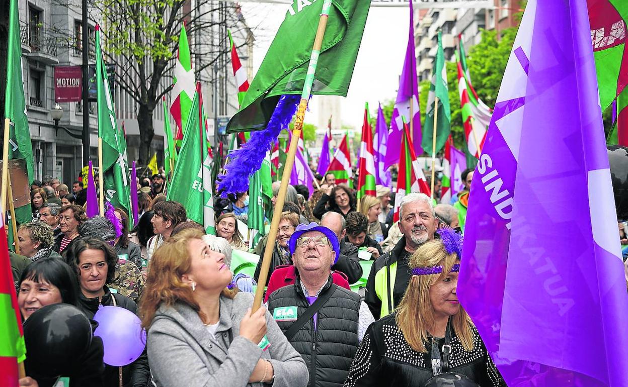 La manifestación llevada a cabo por ELA en Bilbao fue la marcha más numerosa de las celebradas ayer en las capitales vascas. 