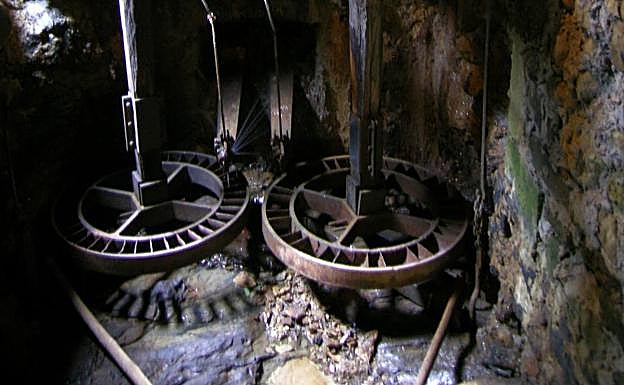 Viejas ruedas movidas por el agua.