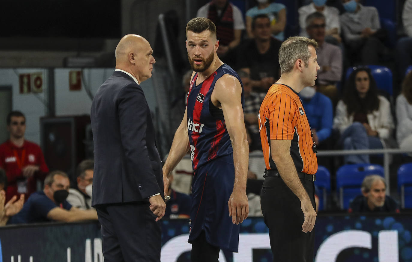 Fotos: Las mejores imágenes del Baskonia-Casademunt Zaragoza