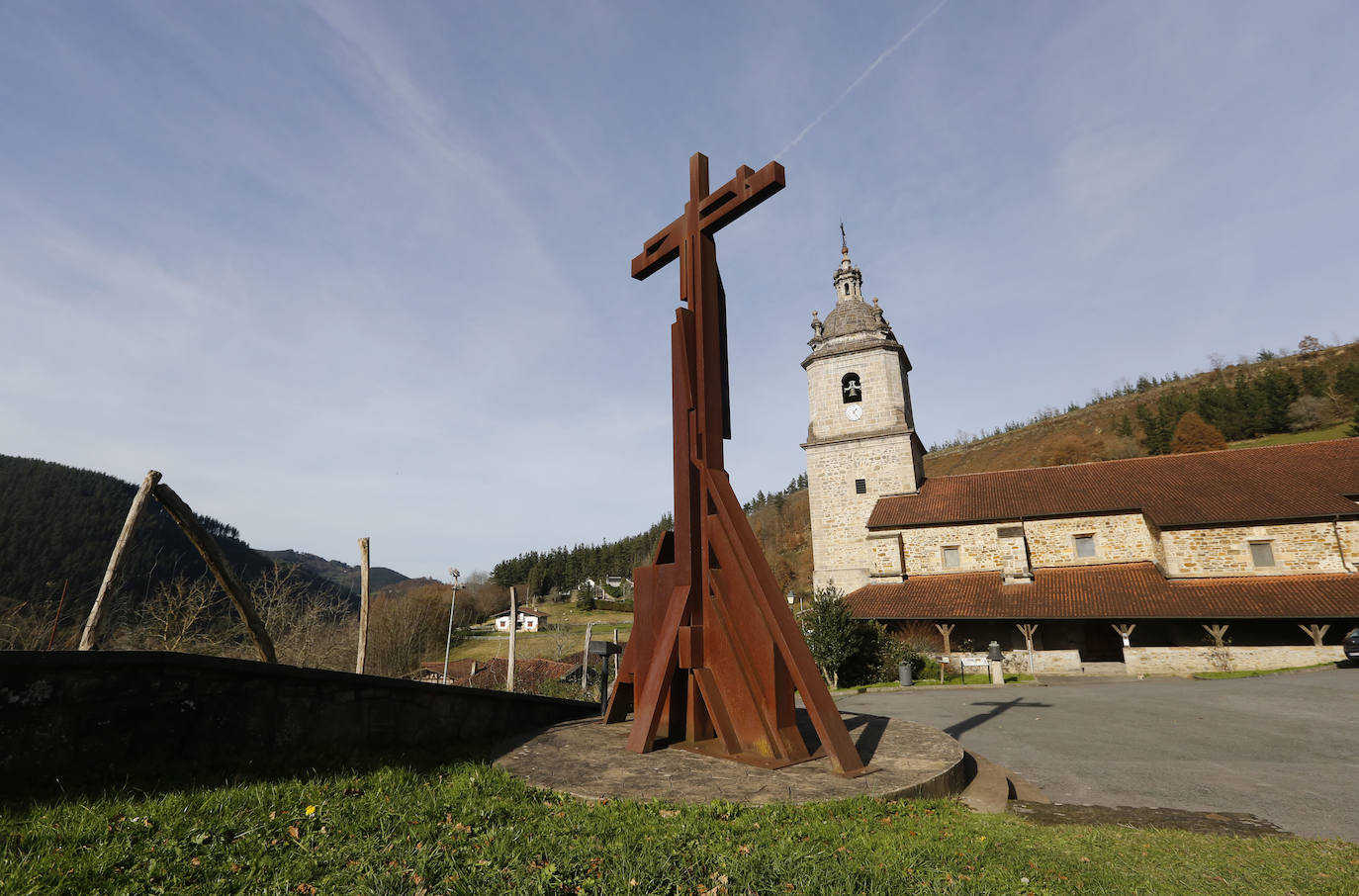 Desde la localidad de Zeanuri parten varios paseos para disfrutar de la naturaleza del valle de Arratia.