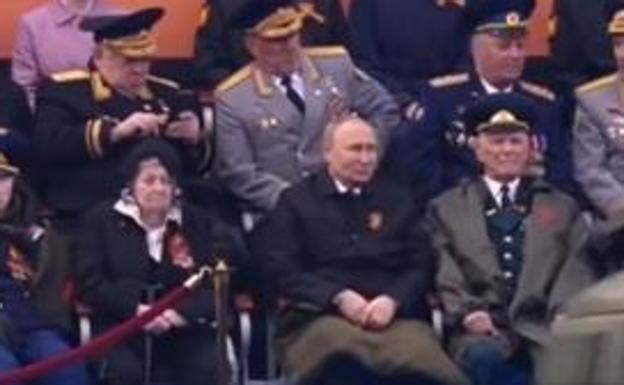 El comportamiento de Putin durante el Desfile de la Victoria reaviva los rumores sobre su salud