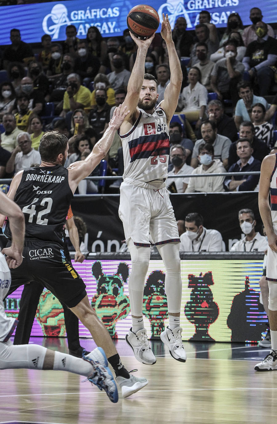 Fotos: Tenerife - Baskonia, en imágenes