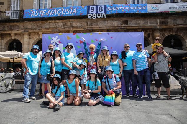 Fotos: Las comparsas de Bilbao calientan motores para la Aste Nagusia